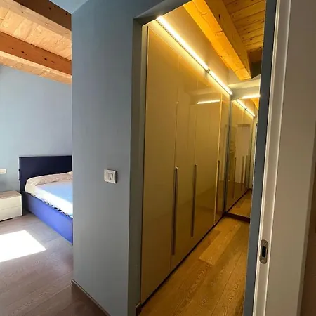 La Nicchia Ίμολα