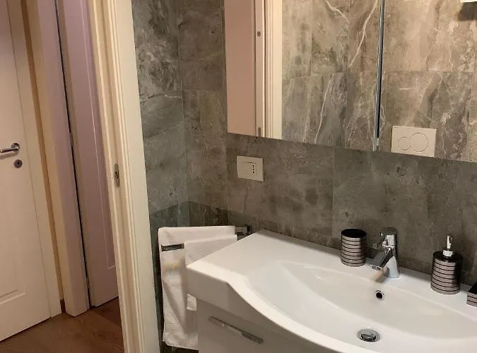 La Nicchia 3* אימולה